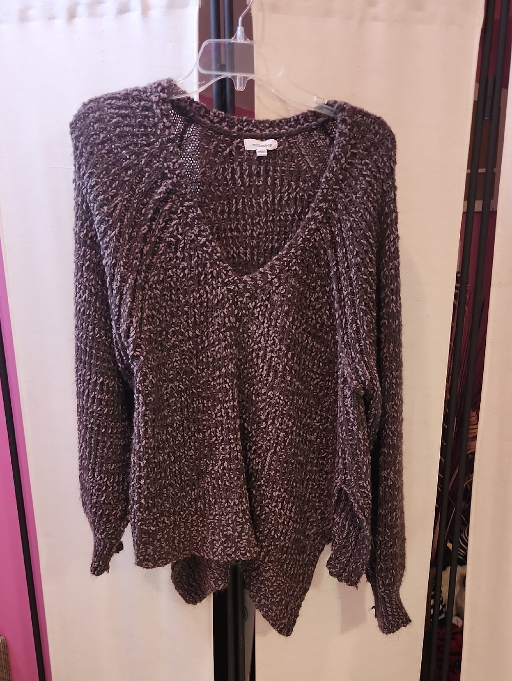 mittoshop Chunky V-Neck Sweater in Brown Heather